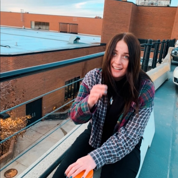 Meet your Posher, Ashlyn - Picture 1 of 1